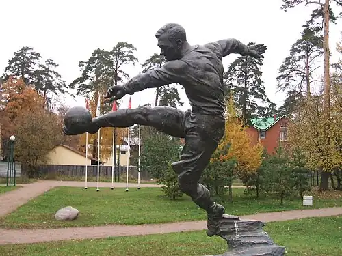 Памятник Боброву в Сестрорецке (СПб)