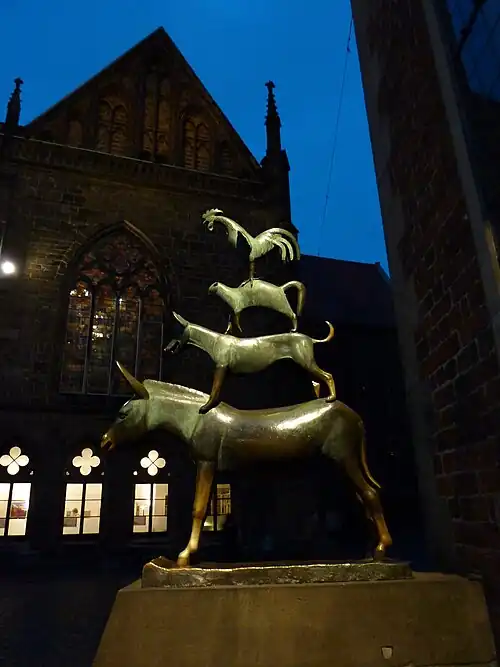 Памятник Бременским музыкантам  из сказки Братьев Гримм