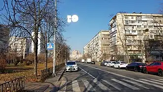 бульвар, слева сквер;слева парная, справа непарная стороны