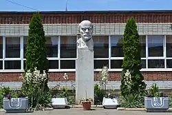 Бюст В. И. Ленина в Краснодаре на ул. Майкопской, 70