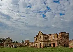 Руины монастыря картезианцев (XVII век) в городе Берёза