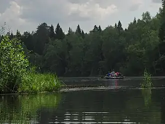 Туристы-водники на Мельничном озере (2013 год)