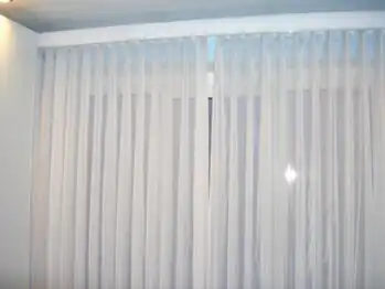 Вертикальные пластиковые жалюзи с тюлем