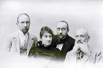 Владимир, Ольга, Игорь и Эммануил Грабари.jpg