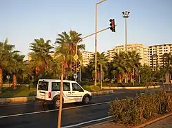 В начале бульвара Мендерес