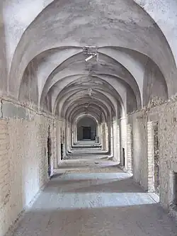 Вид коридоров-галерей монастыря бригиток.