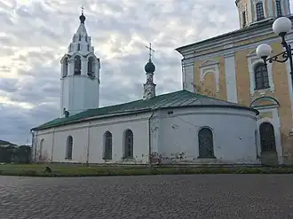 Трапезная и Владимирский придел