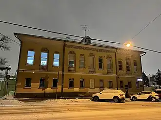 Главный фасад усадьбы