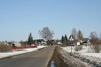 Вид на деревню с дороги Р-104