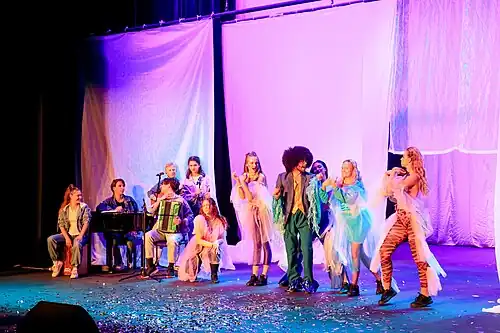 ЕГТИ (Екатеринбург), За той звездой. Мастерская Е.Г.Царегородцевой