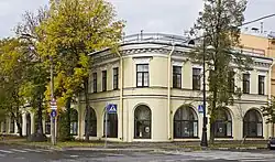 Дом купца И. Касаткина (ныне детская художественная школа) на углу улицы Мартынова и проспекта Ленина