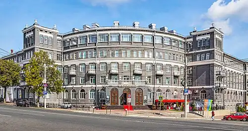 Гостиница «Центральная» (ныне отель «Чарушин»)