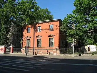 Жилой дом, Кадетская линия, 3 корпус 2, &nbsp;Объект культурного наследия народов&nbsp;РФ федерального значения. Рег. № 781510238140026 (ЕГРОКН). Объект № 7810176002 (БД Викигида)