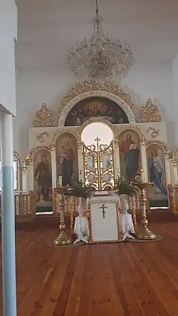 внутри храма