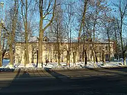 Дом с коммунальными квартирами в Саввино. Снесён в 2013 г., на его месте возведён д. 1/5 по ул. Ленина