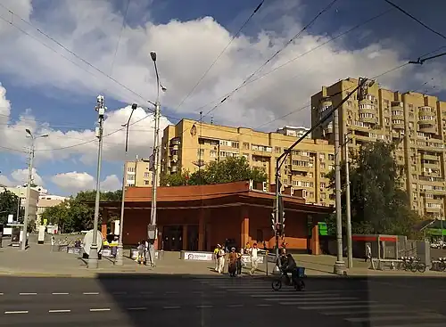 Наземный вестибюль.10 августа 2022