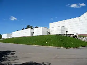 Главное здание