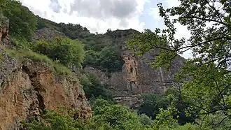 Вид со стороны водопада