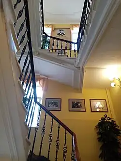 Лестница, ведущая к музею