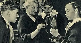 Лидия Михайловна с учениками