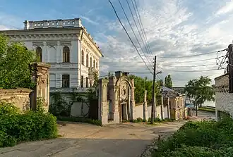 Вид от начала Мельничного переулка.