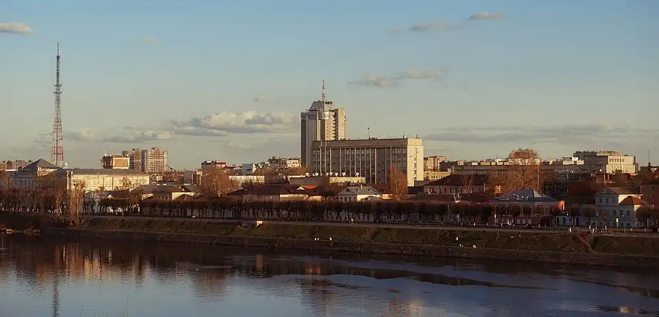 Продолжение набережной Степана Разина.