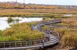 Набережная Мелекески около устья в Набережных Челнах осенью 2017 года