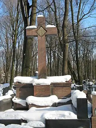 Надгробие А.А. Бенкендорфа (1848-1915). Новодевичье кладбище (Санкт-Петербург). Скульптор П. О. Кюфферле.