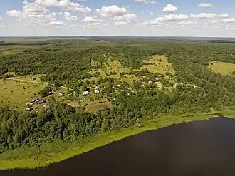 Овиновичи — вид сверху, со стороны Антонова озера