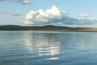 Вид на озеро с южного берега летом 2008 года.