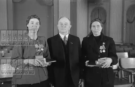 О. В. Куусинен и Герои Социалистического Труда