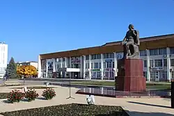 Памятник в Кабардино-Балкарии: Нальчик, проспект им. Кайсына Кулиева.