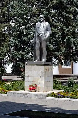 Памятник В. И. Ленину