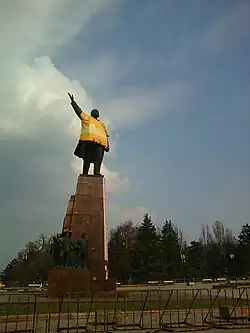 Памятник в 2016