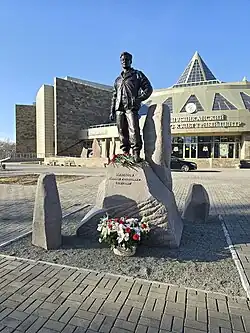 Памятник ученому, востоковеду, исследователю истории и археологии Л.Р. Кызласову (Абакан, 2024 г.)