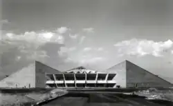 Подъезд к аэропорту в 1982 году