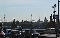 Вид на Адмиралтейскую набережную от сфинксов