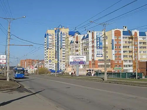 Вид на начало проспекта в 2010 году. На заднем плане&nbsp;— дома №&nbsp;40/1 и 38/2.