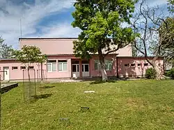 Школьный спортзал