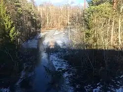 р. Лёютёоя вид с железнодорожного моста в пос. Харлу.