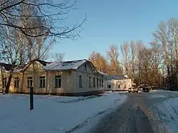 Деревянная поликлиника №2 в Саввино, снесена в середине 2010-х гг., вместо чего построен роддом.