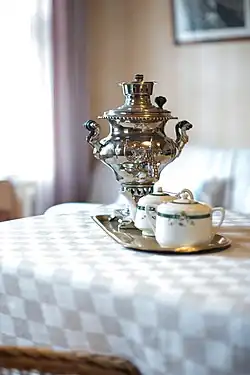 Самовар в столовой музея, 2017 год