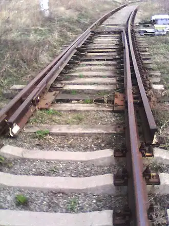 Сбрасывающая стрелка с электроприводом с дистанционным управлением с подъездного пути (Россия)