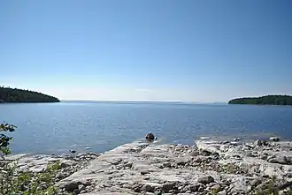 Вид на северную часть Сегозера с острова Макконшари летом 2013 года
