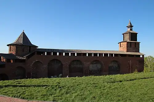 Прясло между Северной и Часовой башнями