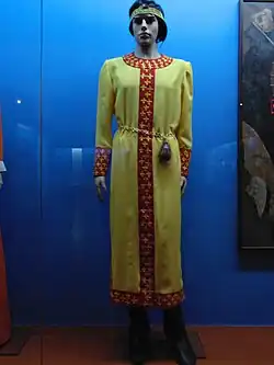 Мужская средневековая согдийская одежда из Пенджикента. Национальный музей Таджикистана, Душанбе