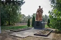 Братская могила советских воинов