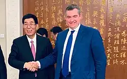 Встреча с Первым секретарем Комитета КПК провинции Цзилинь Баинем Чаолу (кит. упр. 巴音朝鲁, пиньинь Bāyīn Cháolǔ), 2019 г.