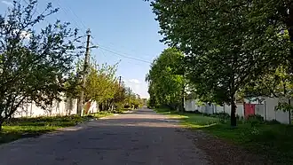 конец улицы — вид со стороны проспекта Левка Лукьяненко (улицы Рокоссовского)