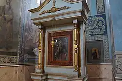 Современный интерьер храма. Пасовская икона Божией матери